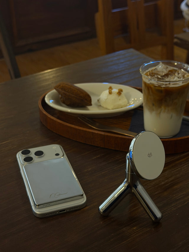 Phone Stand Anchor | Magnetic Metal Wireless Charging Stand (Desktop Use)